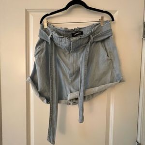 Express Denim Paper Bag Shorts Size US 14